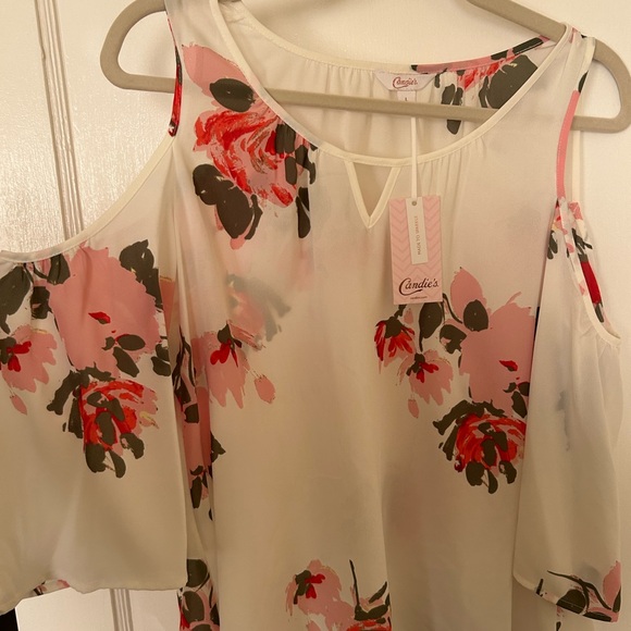 NWT off the shoulder floral blouse - Picture 2 of 3
